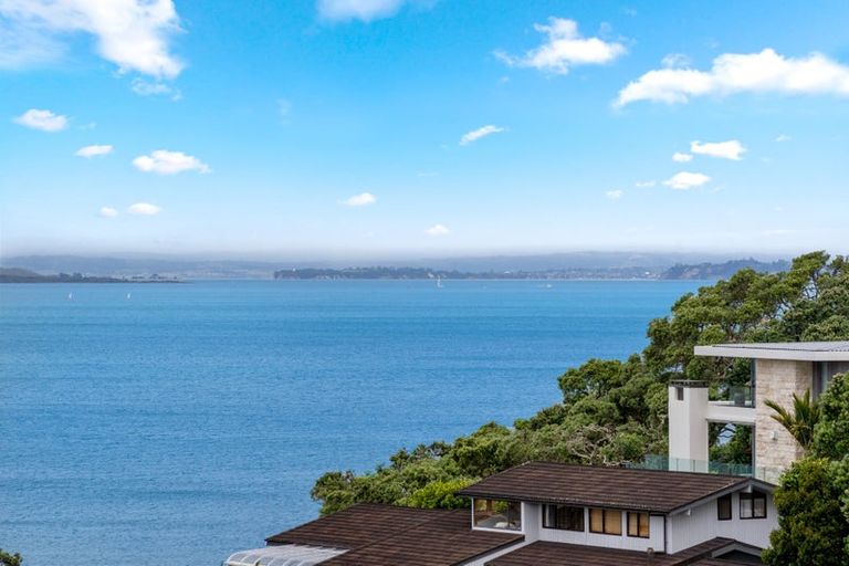 Photo of property in 2/62 Beach Road, Castor Bay, Auckland, 0620