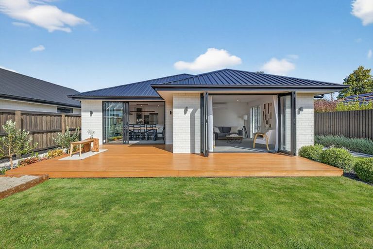 Photo of property in 32 Merrin Street, Avonhead, Christchurch, 8042