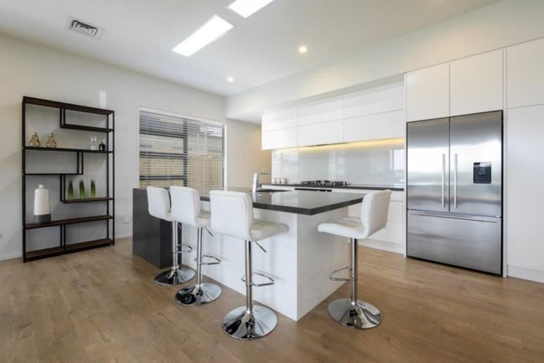 Photo of property in 6 Papaview Road, Papakura, 2110