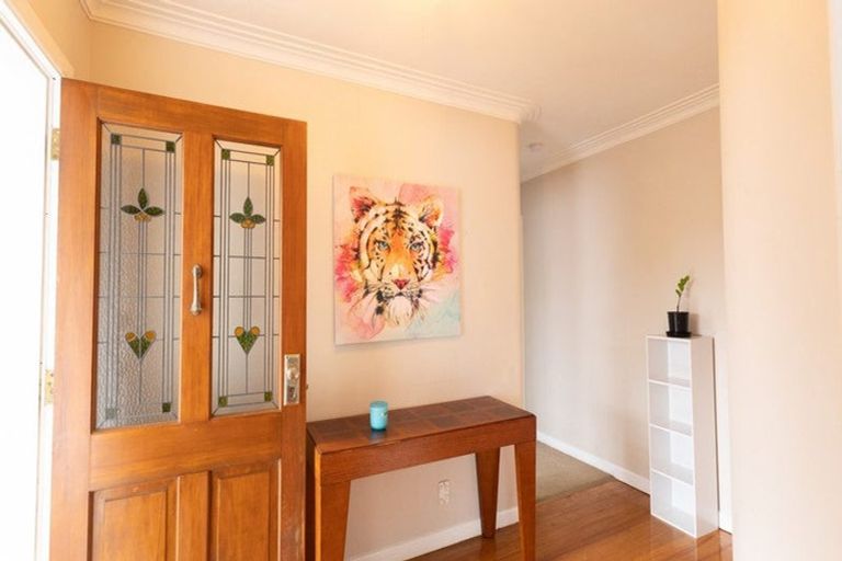 Photo of property in 200a Henderson Valley Road, Henderson, Auckland, 0612