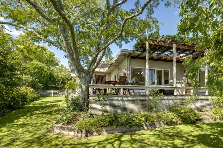Photo of property in 11 Tauroa Road, Havelock North, 4130