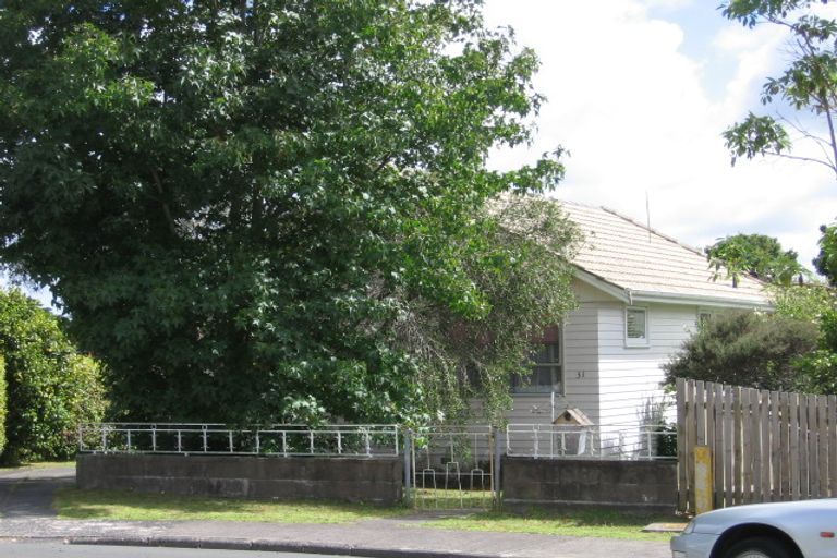 Photo of property in 31 Hayman Place, Beach Haven, Auckland, 0626