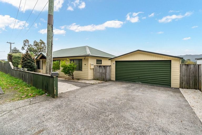 Photo of property in 288 Grounsell Crescent, Belmont, Lower Hutt, 5010