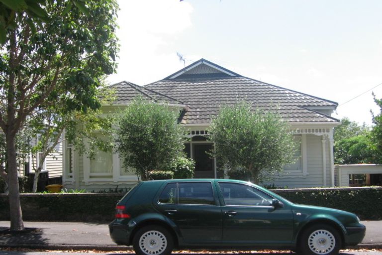 Photo of property in 9 Burgess Road, Devonport, Auckland, 0624