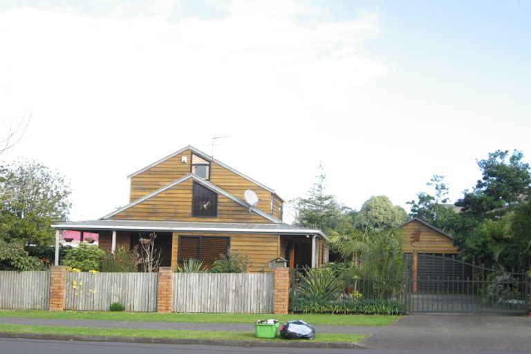 Photo of property in 138 Carnoustie Drive, Wattle Downs, Auckland, 2103