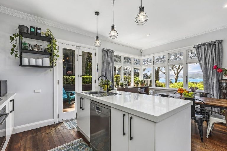 Photo of property in 96 Tio Tio Road, Seatoun, Wellington, 6022