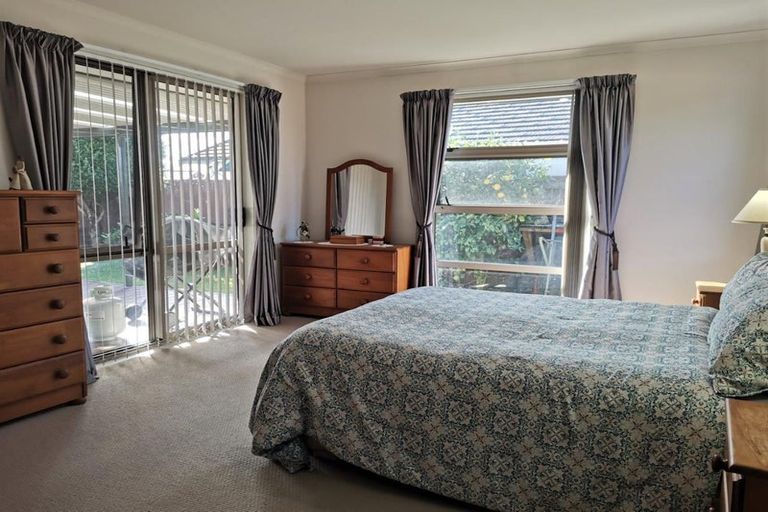 Photo of property in 5 Kowi Lakes Drive, One Tree Point, 0118