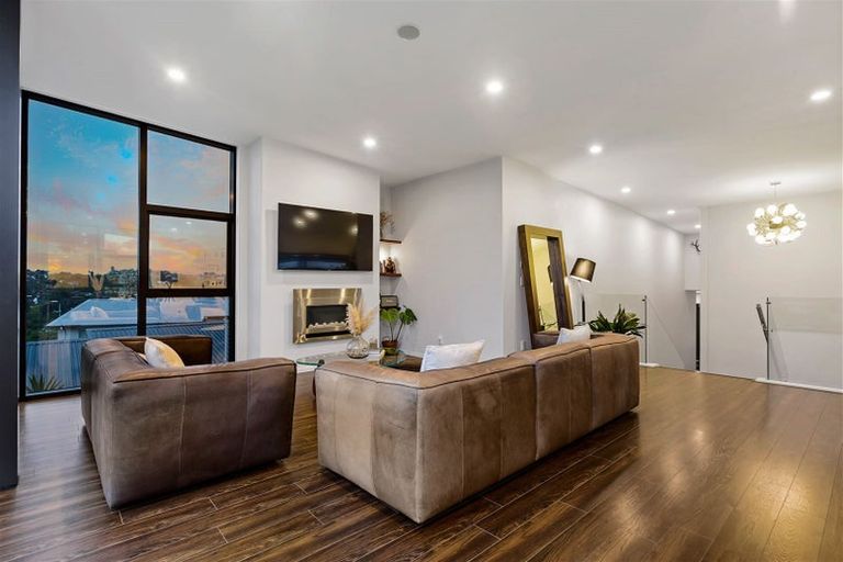 Photo of property in 5 Remuremu Street, Long Bay, Auckland, 0630