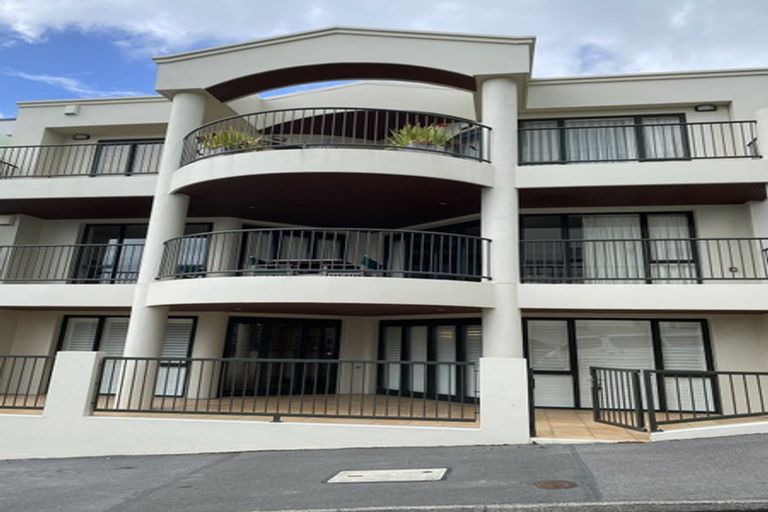 Photo of property in 13/22 Oriental Terrace, Oriental Bay, Wellington, 6011