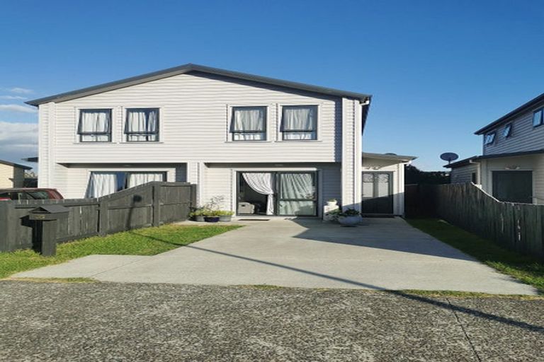 Photo of property in 35 Tonuitanga Street, Weymouth, Auckland, 2103