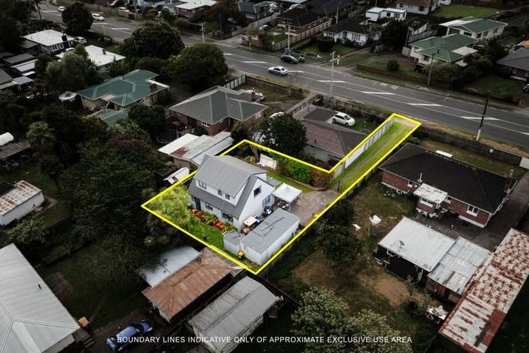 Photo of property in 2/127 Clevedon Road, Papakura, 2110