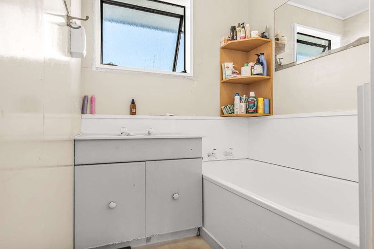 Photo of property in 9 Kentucky Crescent, Nawton, Hamilton, 3200