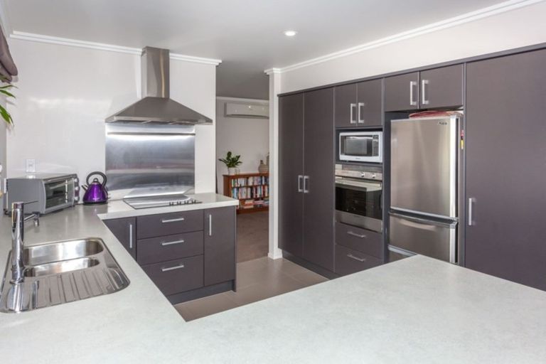 Photo of property in 2 Wakatere Place, Thames, 3500