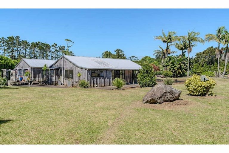 Photo of property in 61 Pungaere Road, Waipapa, Kerikeri, 0295