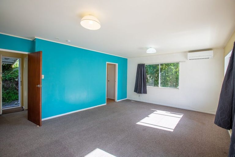 Photo of property in 12 Fairburn Grove, Johnsonville, Wellington, 6037