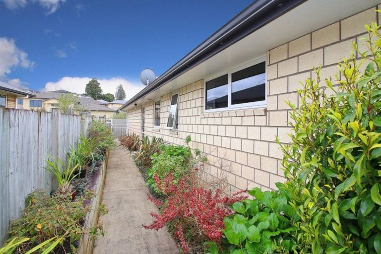 Photo of property in 81 Farnborough Drive, Grandview Heights, Hamilton, 3200