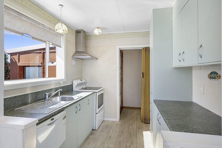 Photo of property in 50 Rosendale Avenue, Spotswood, New Plymouth, 4310