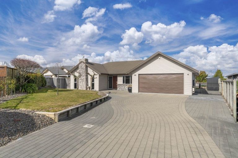 Photo of property in 11 The Circle, Nukuhau, Taupo, 3330