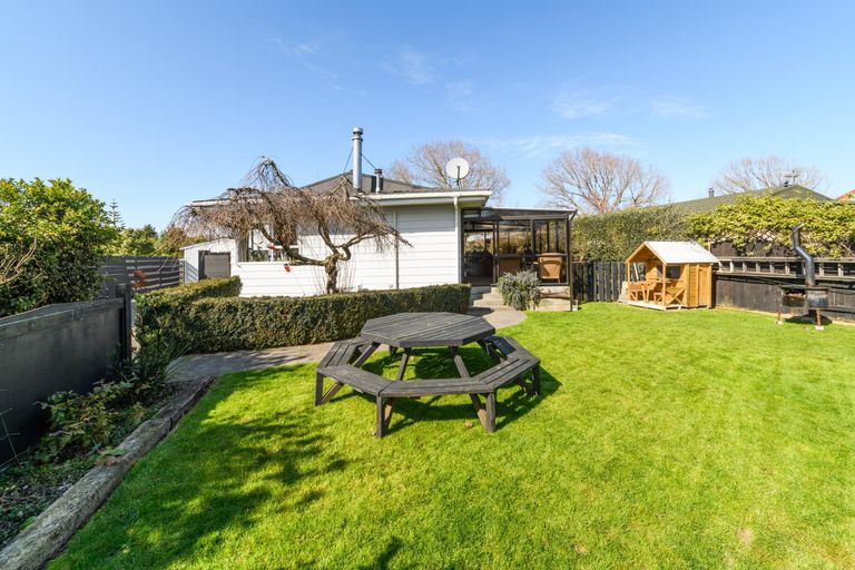 Photo of property in 91 Apollo Parade, Milson, Palmerston North, 4414
