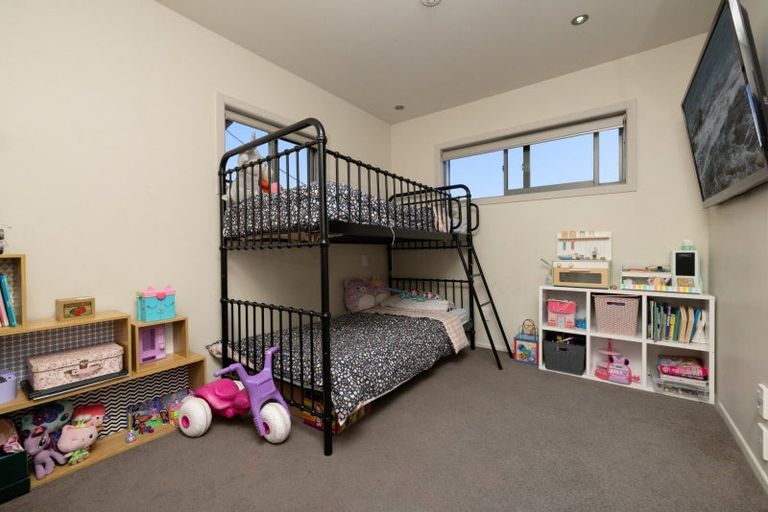 Photo of property in 242 Omokoroa Road, Omokoroa, 3114