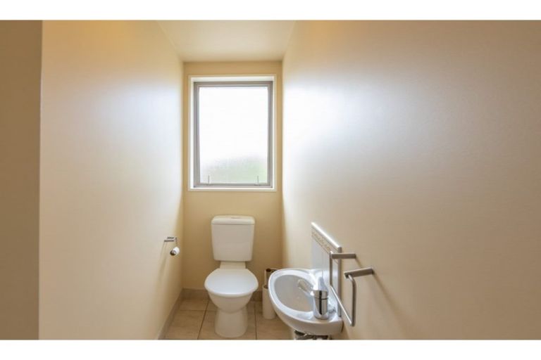 Photo of property in 18 Wayside Avenue, Burnside, Christchurch, 8053