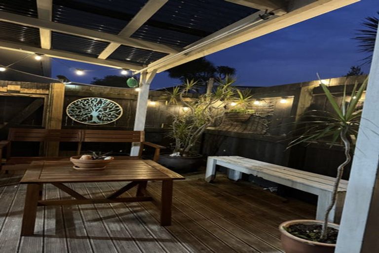 Photo of property in 1/312 Royal Road, Massey, Auckland, 0614