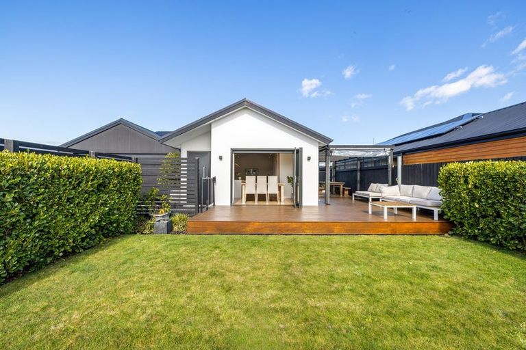 Photo of property in 32 Mckerrow Street, Marshland, Christchurch, 8083