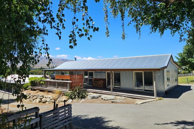 Photo of property in 26 Aorangi Crescent, Lake Tekapo, 7999