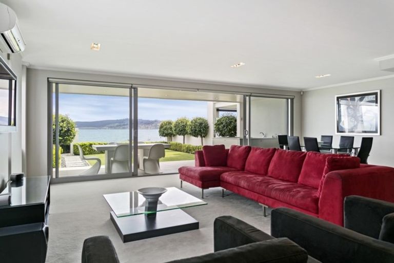 Photo of property in 3/225 Lake Terrace, Waipahihi, Taupo, 3330
