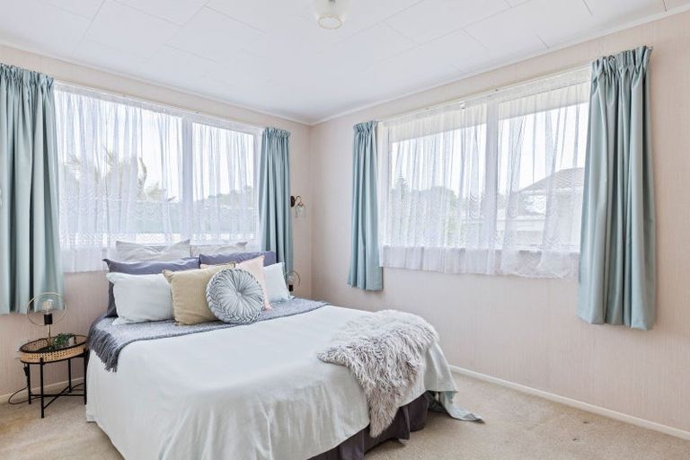 Photo of property in 2/31 Grey Street, Waitara, 4320