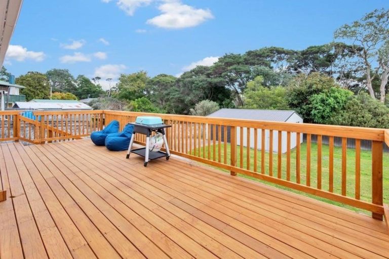 Photo of property in 60 Glen Marine Parade, Glendene, Auckland, 0602