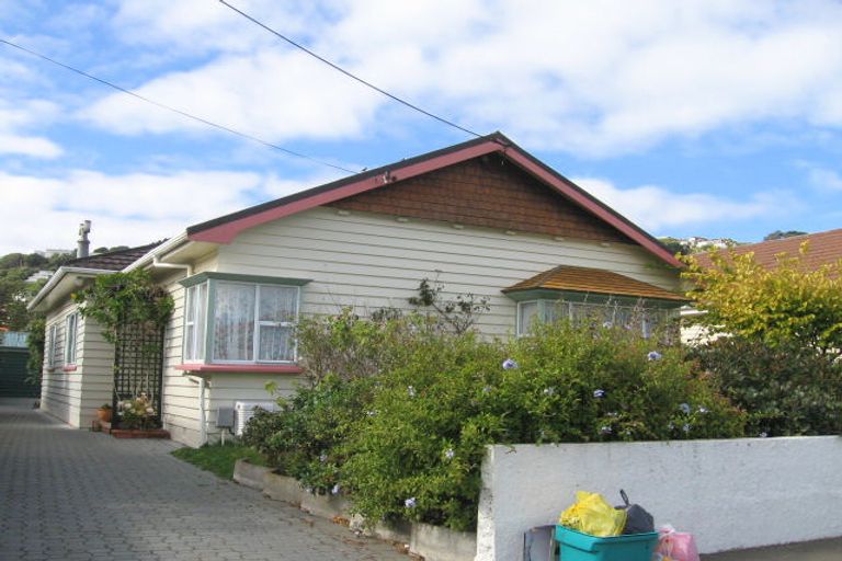 Photo of property in 7 Glamis Avenue, Strathmore Park, Wellington, 6022