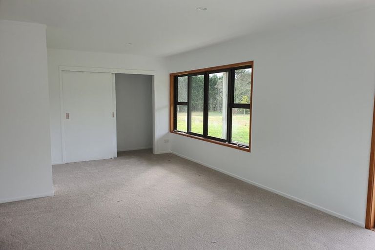 Photo of property in 144 Taupaki Road, Taupaki, Henderson, 0782