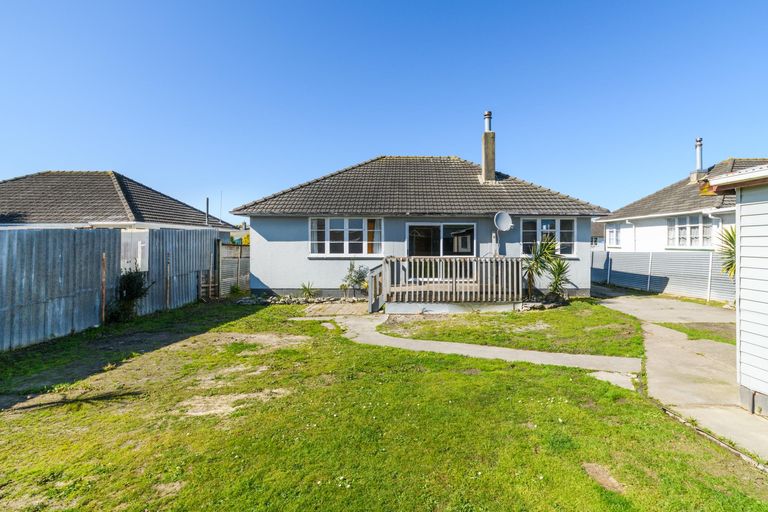 Photo of property in 23 Clyde Crescent, Roslyn, Palmerston North, 4414