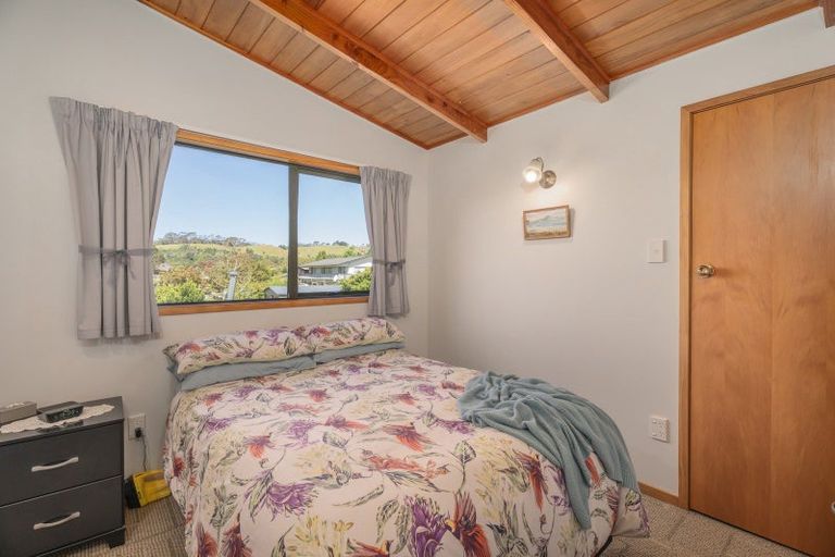 Photo of property in 10 Oyster Drive, Cooks Beach, Whitianga, 3591