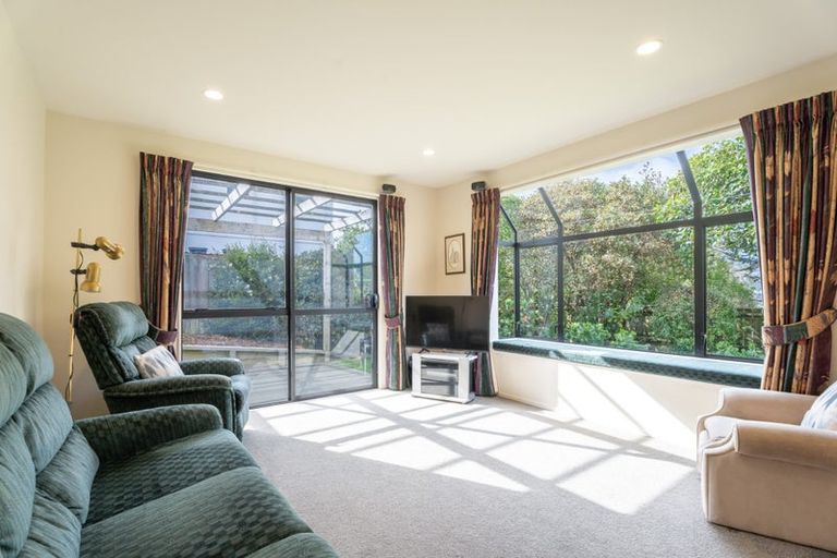 Photo of property in 157 Westchester Drive, Churton Park, Wellington, 6037