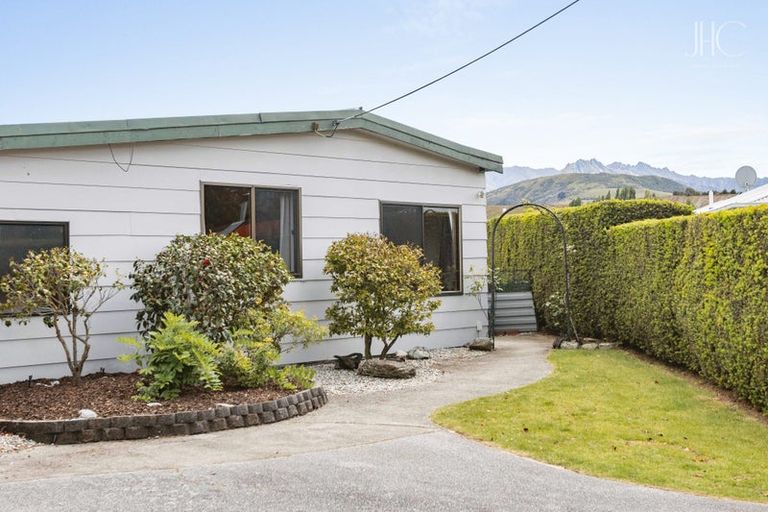 Photo of property in 18 Wairau Road, Albert Town, Wanaka, 9305