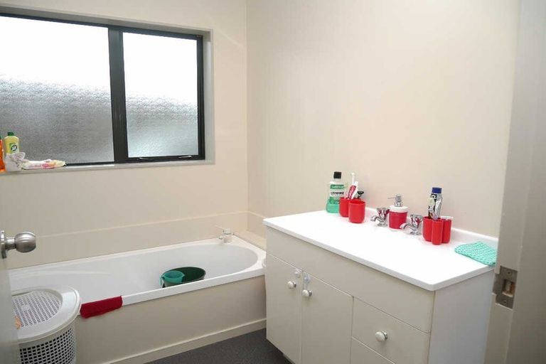 Photo of property in 64b Matatua Road, Raumati Beach, Paraparaumu, 5032