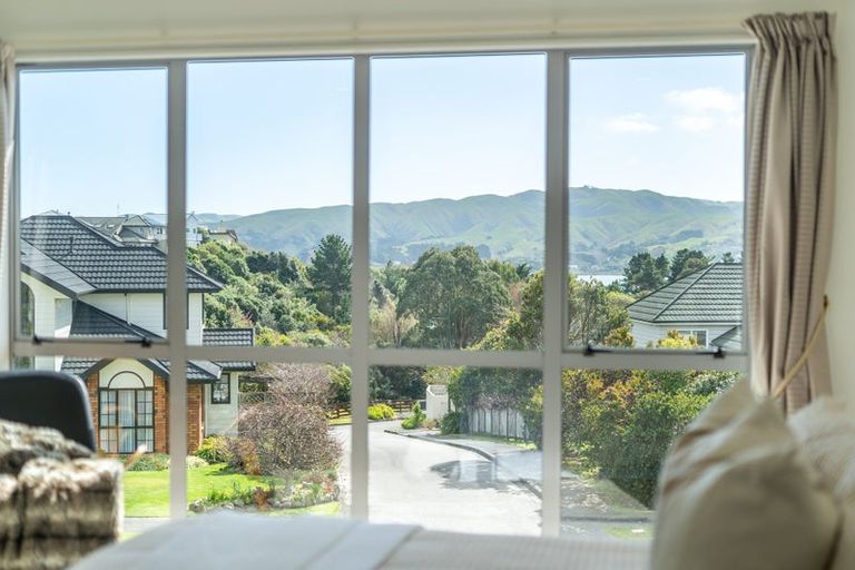 Photo of property in 12 Lanyon Place, Whitby, Porirua, 5024
