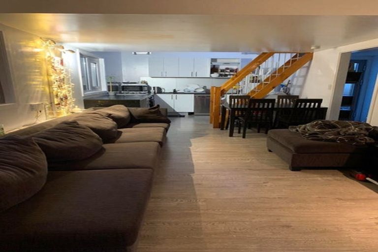 Photo of property in 12 Mckinley Road, Sunnyvale, Auckland, 0612