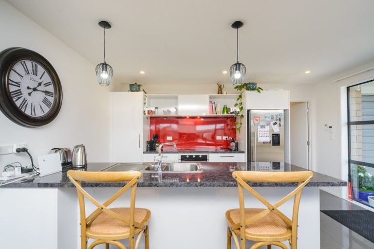 Photo of property in 43a Abraham Crescent, Milson, Palmerston North, 4414