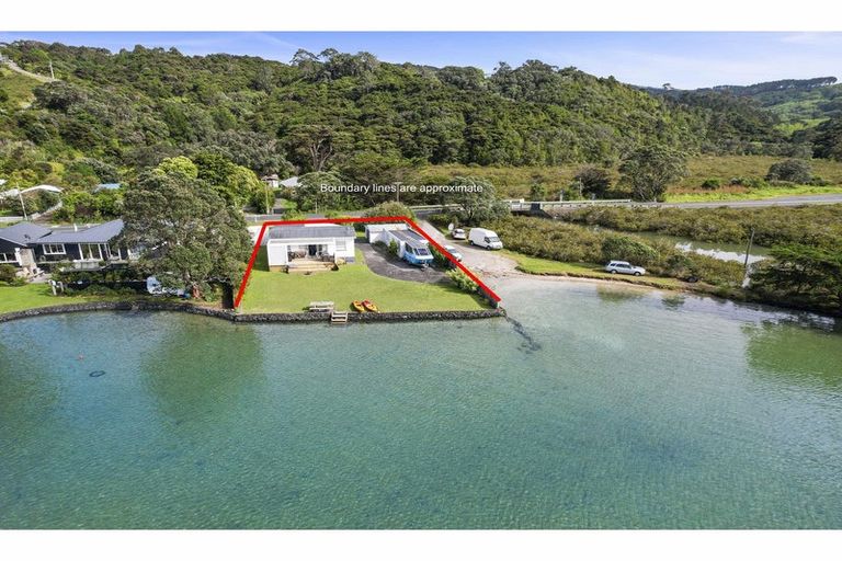 Photo of property in 397 Leigh Road, Whangateau, Warkworth, 0985