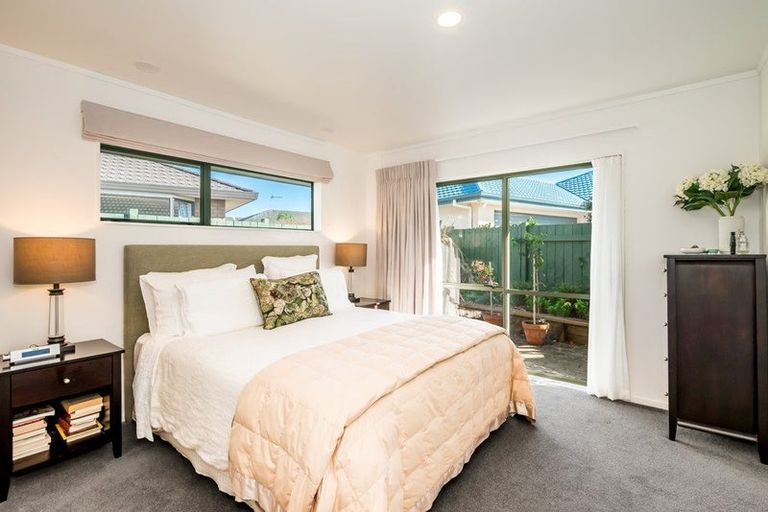 Photo of property in 7 Balmerino Grove, Waikanae, 5036