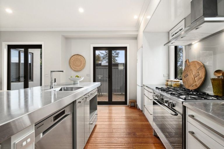 Photo of property in 5b Te Mata Peak Road, Havelock North, 4130