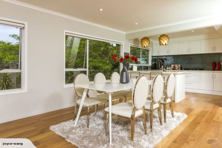 Photo of property in 271 East Coast Road, Mairangi Bay, Auckland, 0630