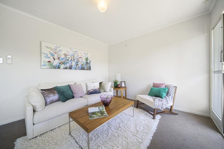 Photo of property in 2/35 Patons Road, Howick, Auckland, 2014