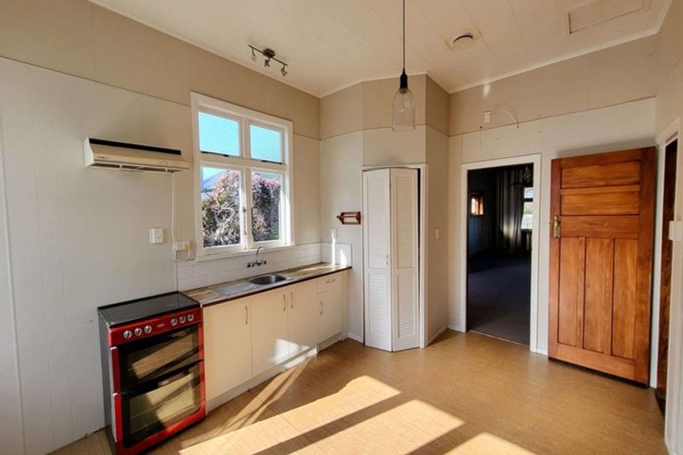 Photo of property in 14 Hunia Street, Marton, 4710