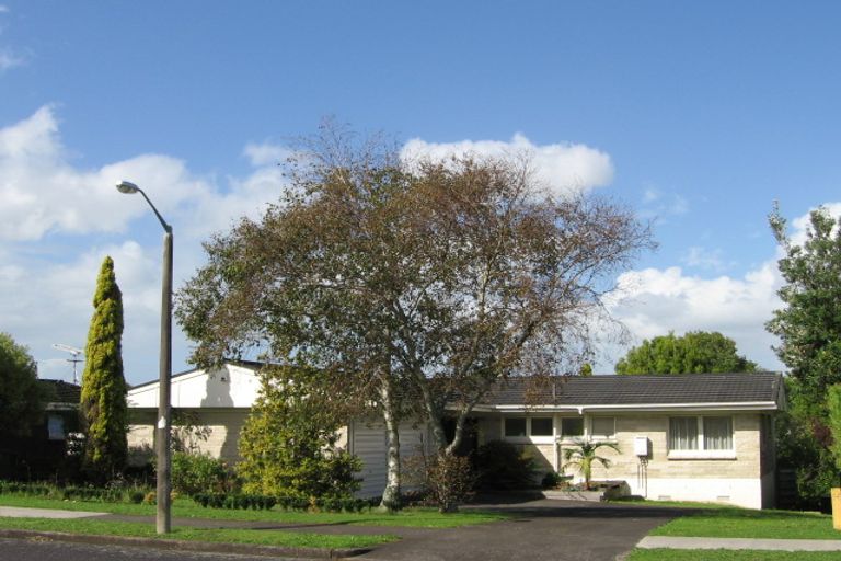 Photo of property in 77 Meadway, Sunnyhills, Auckland, 2010