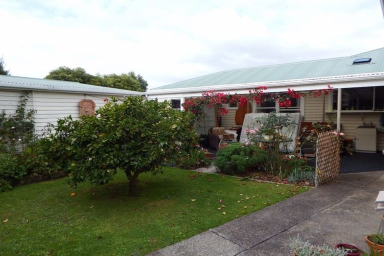 Photo of property in 40 Harris Street, Marton, 4710