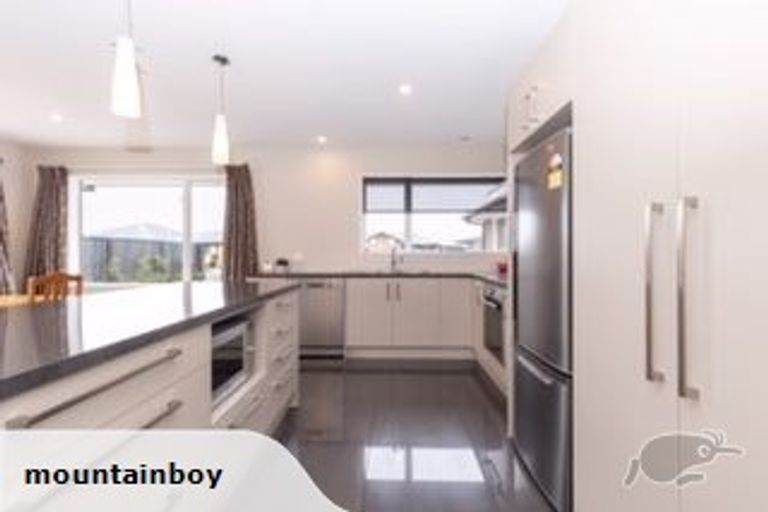 Photo of property in 11 Brockelbank Drive, Kaiapoi, 7630